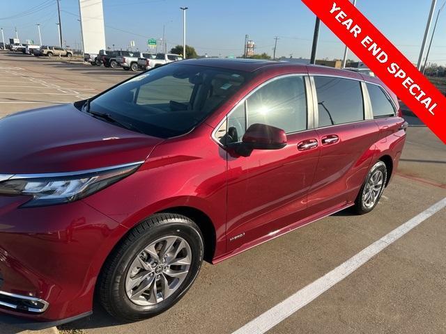 used 2021 Toyota Sienna car, priced at $38,600