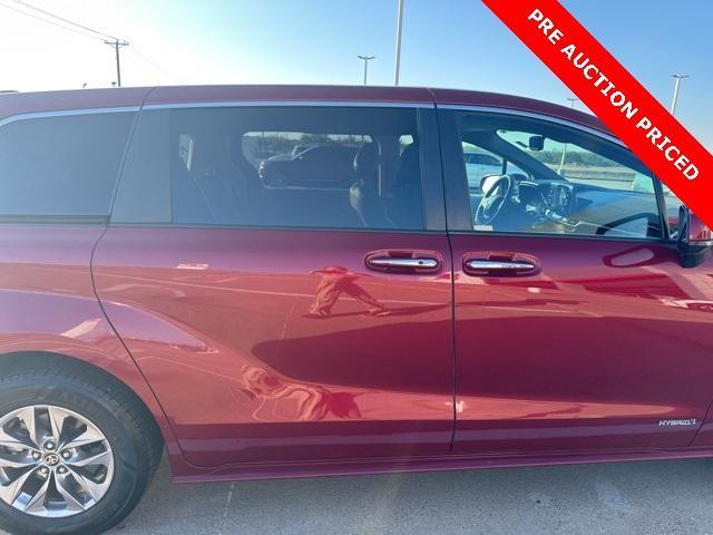 used 2021 Toyota Sienna car, priced at $40,816