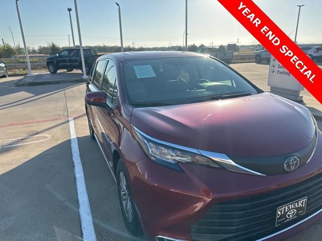 used 2021 Toyota Sienna car, priced at $38,600