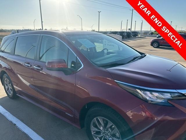 used 2021 Toyota Sienna car, priced at $38,600