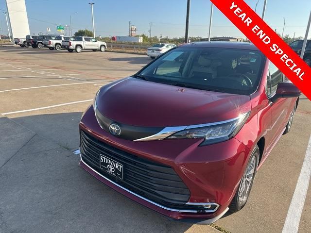 used 2021 Toyota Sienna car, priced at $38,600