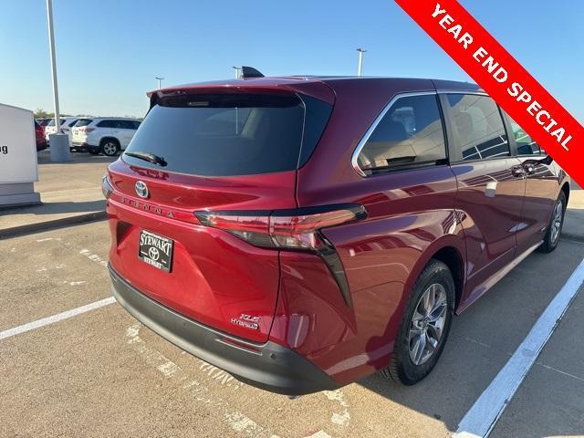 used 2021 Toyota Sienna car, priced at $38,600