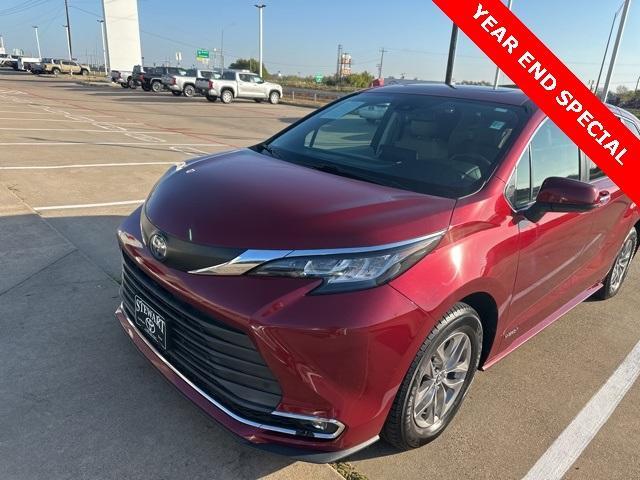 used 2021 Toyota Sienna car, priced at $38,600