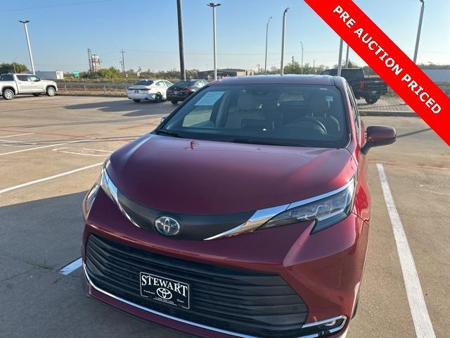 used 2021 Toyota Sienna car, priced at $40,816