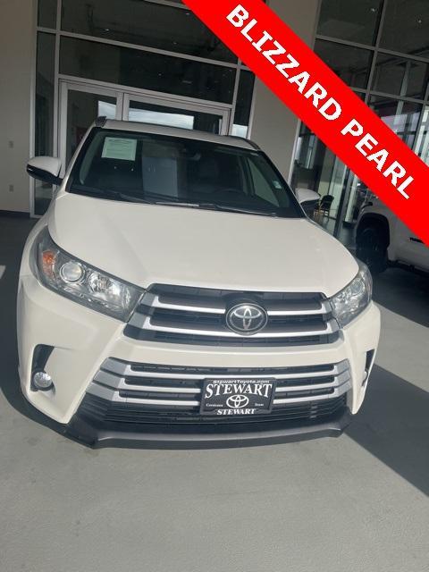 used 2019 Toyota Highlander car, priced at $26,490