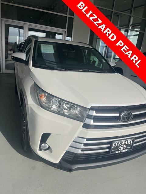 used 2019 Toyota Highlander car, priced at $26,490