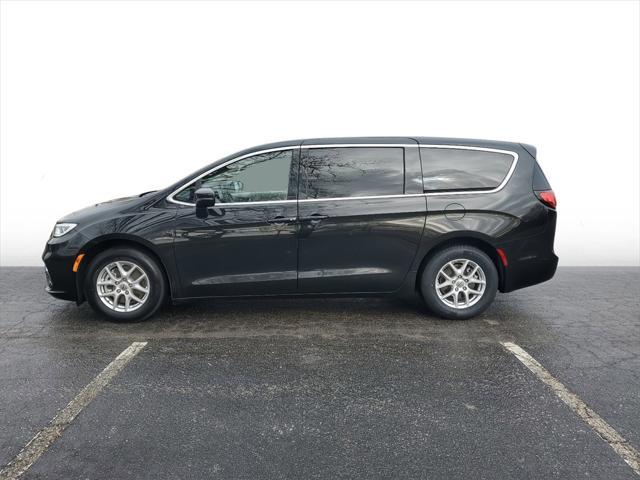 used 2023 Chrysler Pacifica car, priced at $21,397