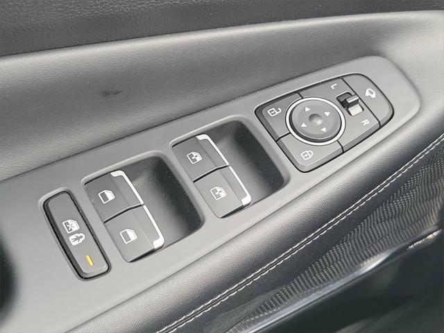 used 2023 Hyundai Santa Fe car, priced at $25,847