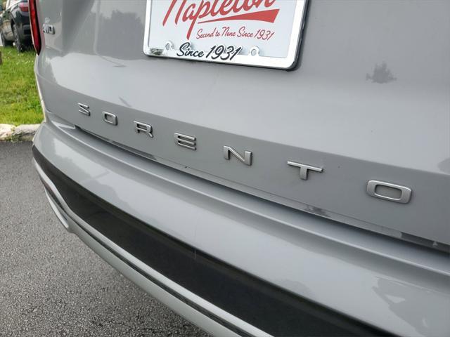 used 2022 Kia Sorento car, priced at $26,297
