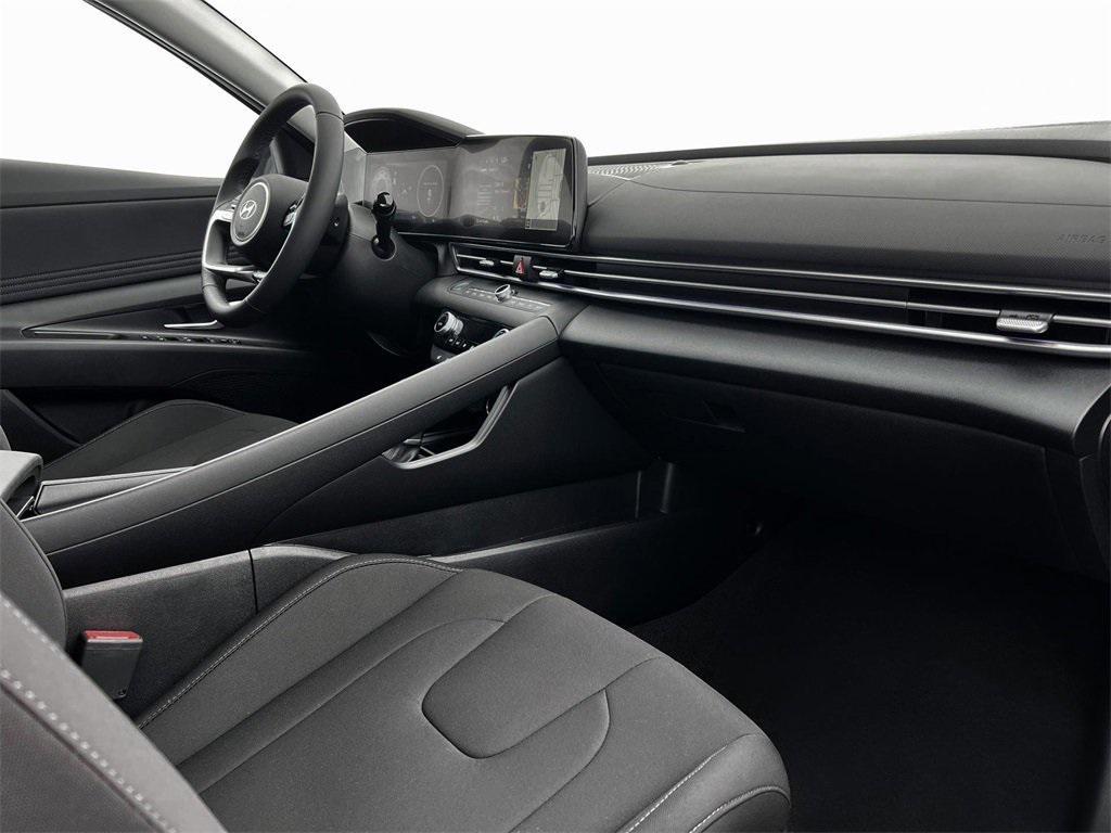 new 2025 Hyundai Elantra car, priced at $25,600