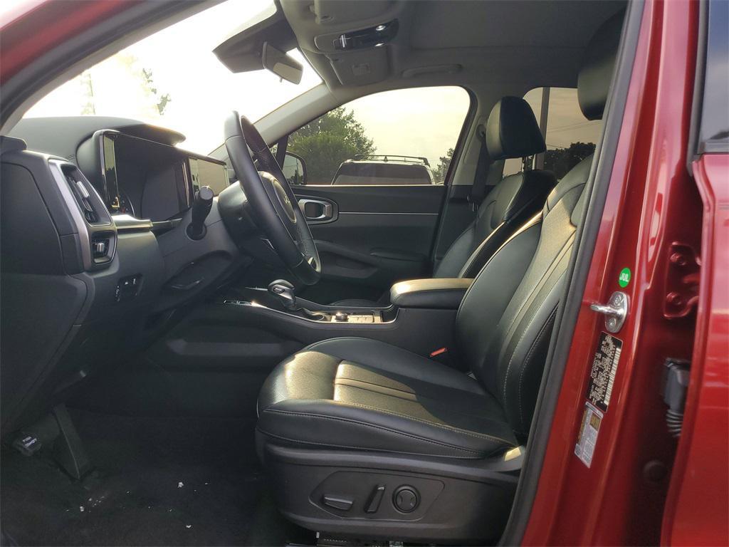 used 2023 Kia Sorento car, priced at $24,157