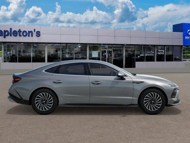 new 2025 Hyundai Sonata Hybrid car, priced at $38,139