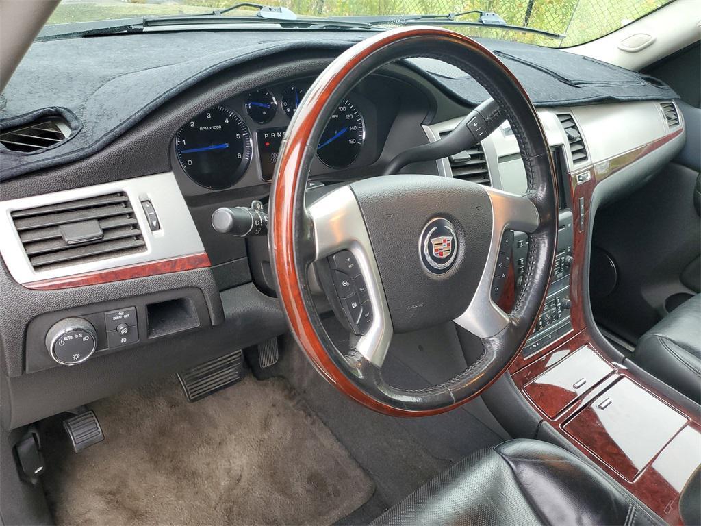 used 2008 Cadillac Escalade EXT car, priced at $14,500