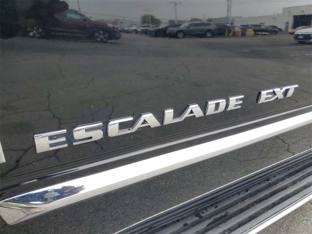 used 2008 Cadillac Escalade EXT car, priced at $14,500