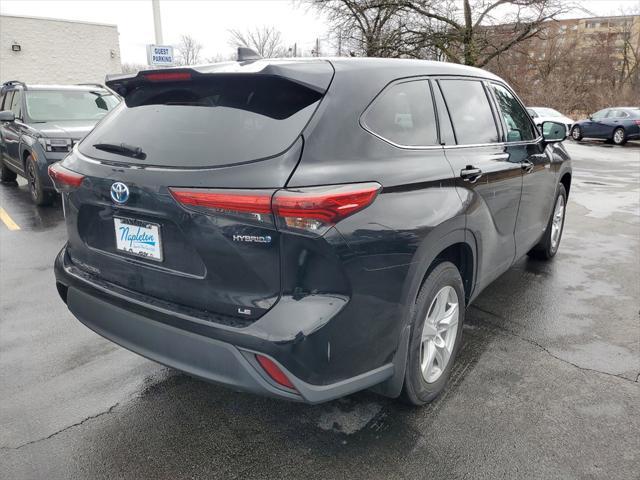 used 2021 Toyota Highlander Hybrid car, priced at $26,747