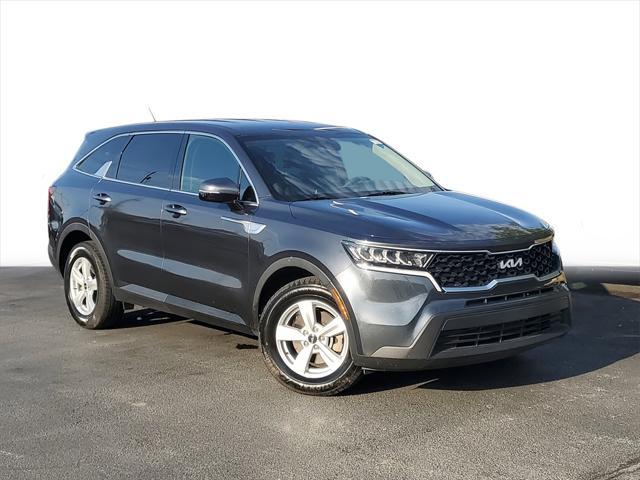 used 2023 Kia Sorento car, priced at $21,697