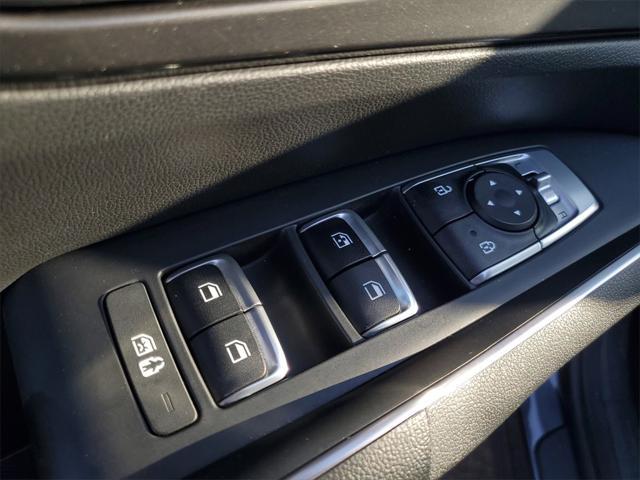 used 2023 Kia Sorento car, priced at $21,697