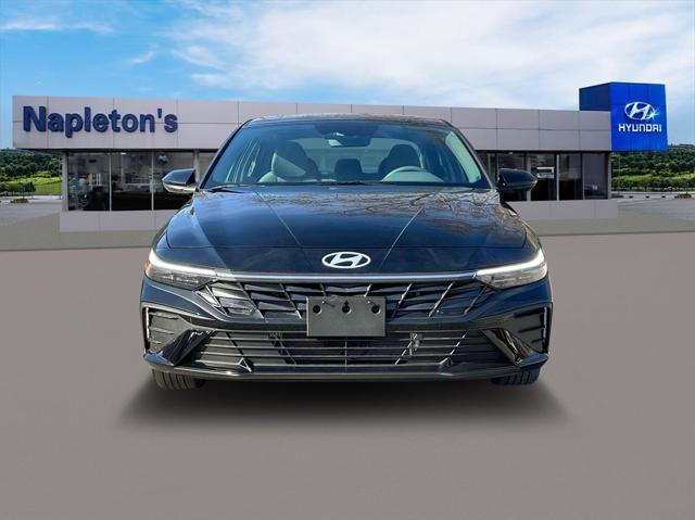 new 2025 Hyundai Elantra HEV car, priced at $25,750