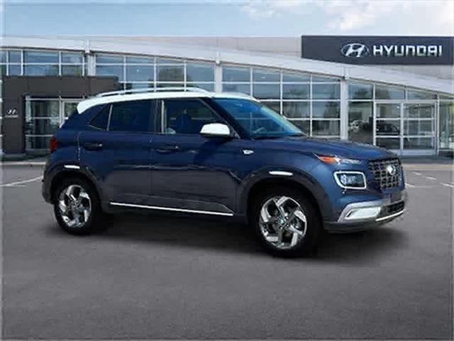 new 2025 Hyundai Venue car, priced at $24,018