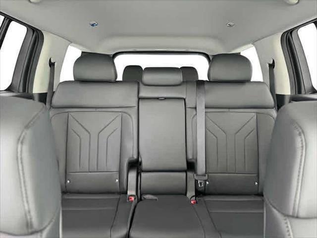 new 2025 Hyundai Santa Fe car, priced at $40,027