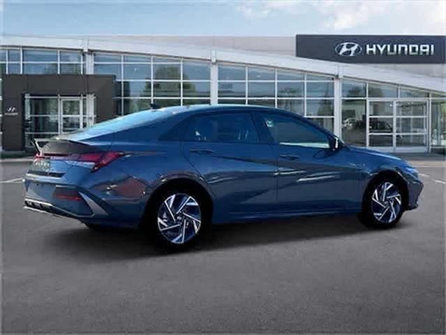 new 2025 Hyundai Elantra car, priced at $25,010