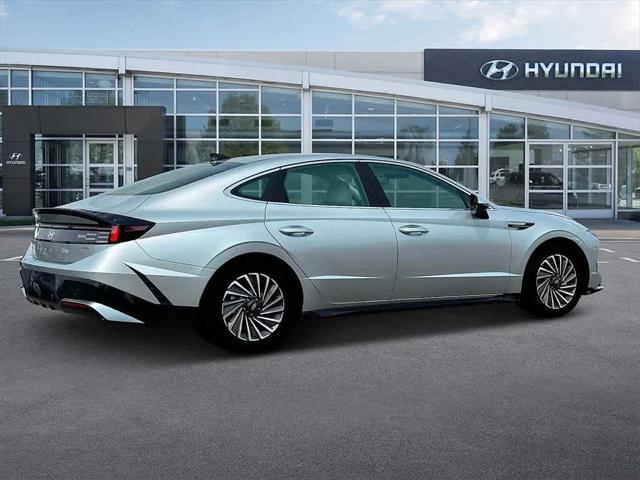 new 2025 Hyundai Sonata Hybrid car, priced at $32,950