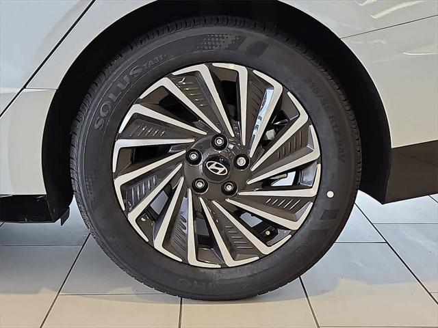 new 2025 Hyundai Sonata Hybrid car, priced at $31,264