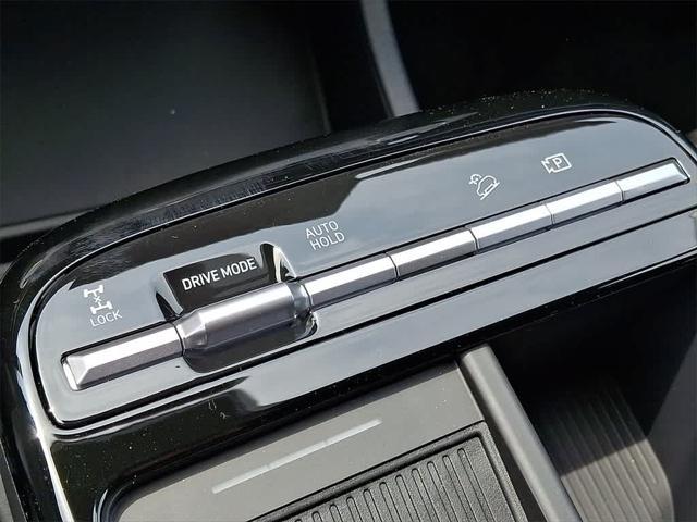 new 2025 Hyundai TUCSON Hybrid car, priced at $34,125