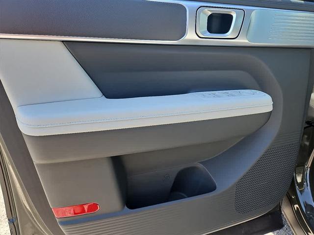 used 2024 Hyundai Santa Fe car, priced at $31,680