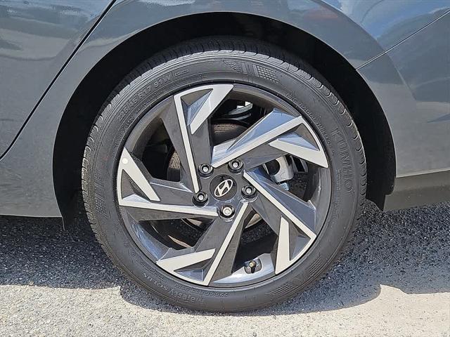 new 2025 Hyundai Elantra car, priced at $22,691
