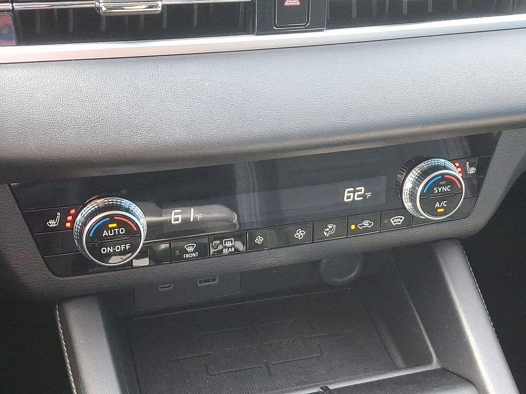 used 2023 Mitsubishi Outlander car, priced at $26,207