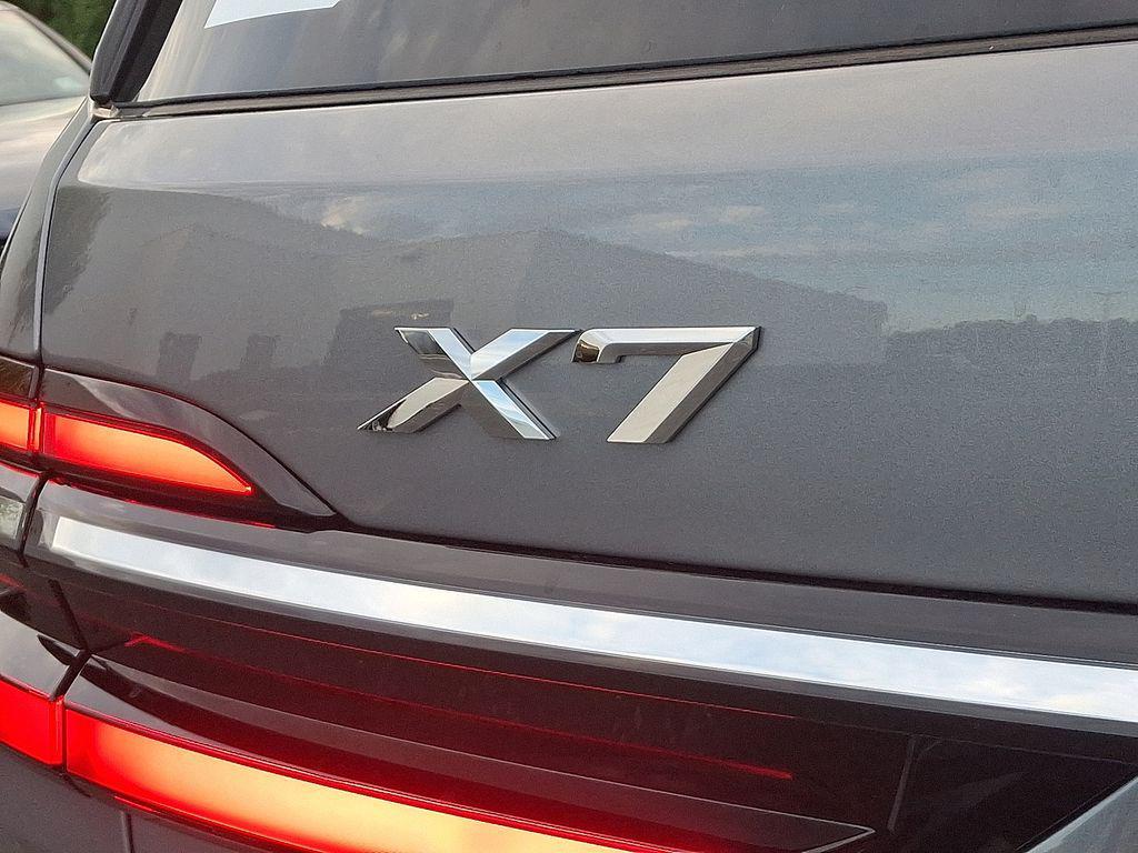 new 2026 BMW X7 car, priced at $95,330