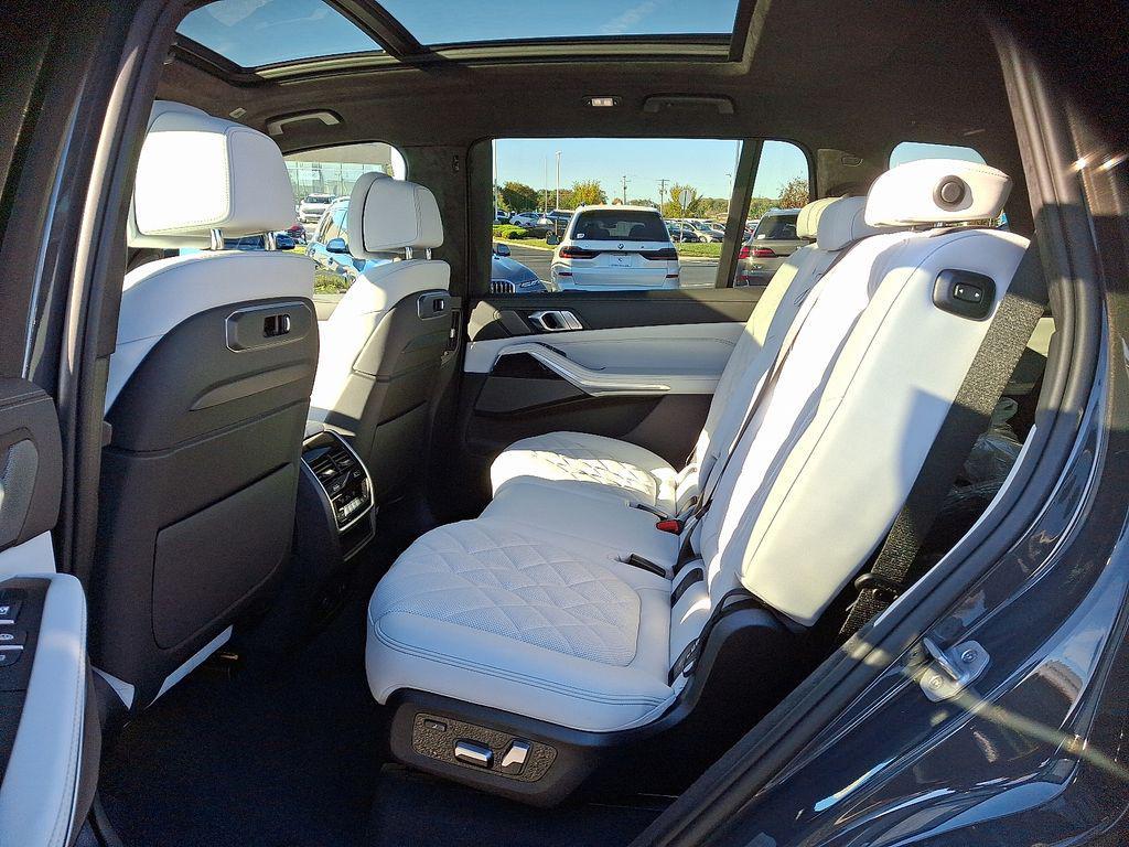 new 2026 BMW X7 car, priced at $101,465