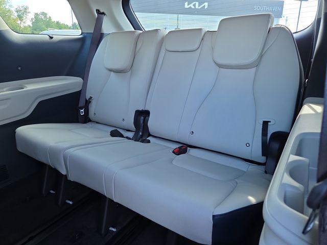 new 2026 Kia Carnival Hybrid car, priced at $48,422