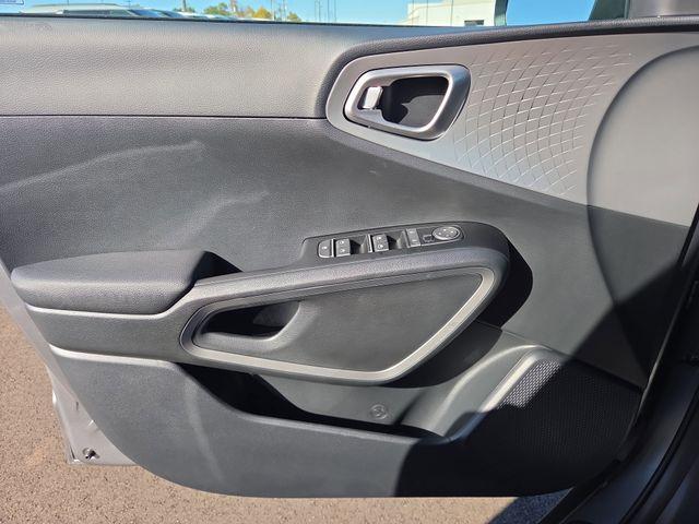 new 2025 Kia Soul car, priced at $23,198