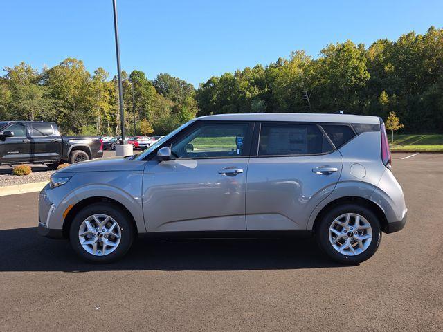 new 2025 Kia Soul car, priced at $23,198