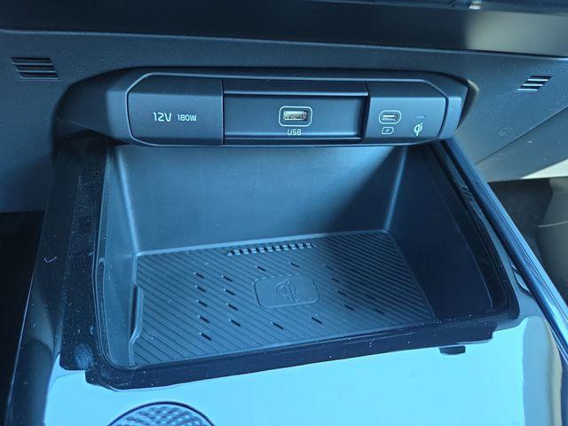 new 2025 Kia Niro Plug-In Hybrid car, priced at $33,053