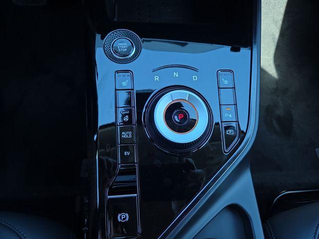 new 2025 Kia Niro Plug-In Hybrid car, priced at $33,053