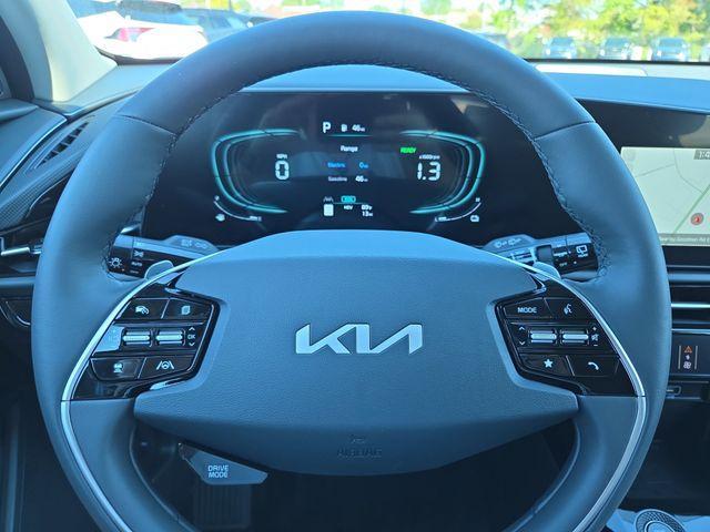 new 2025 Kia Niro Plug-In Hybrid car, priced at $33,053