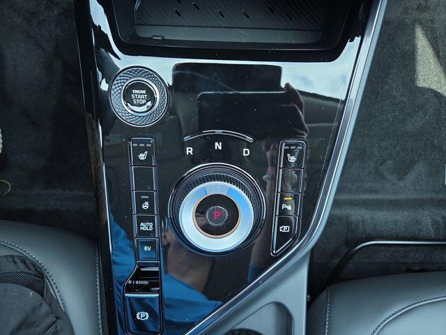 new 2025 Kia Niro Plug-In Hybrid car, priced at $33,053