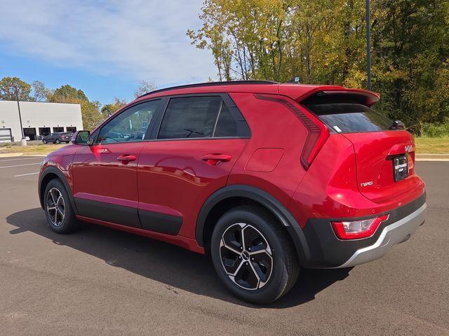 new 2025 Kia Niro Plug-In Hybrid car, priced at $33,053