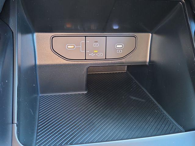new 2026 Kia Sorento car, priced at $32,344