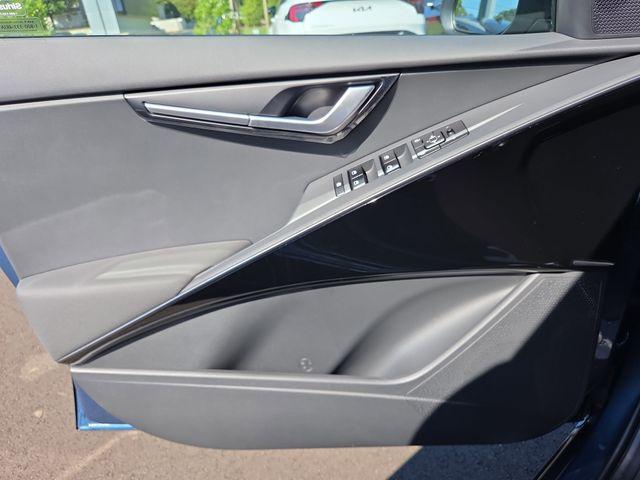 new 2025 Kia Niro Plug-In Hybrid car, priced at $32,674