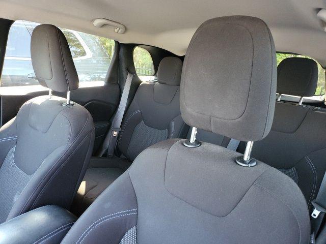 used 2020 Jeep Cherokee car, priced at $13,997