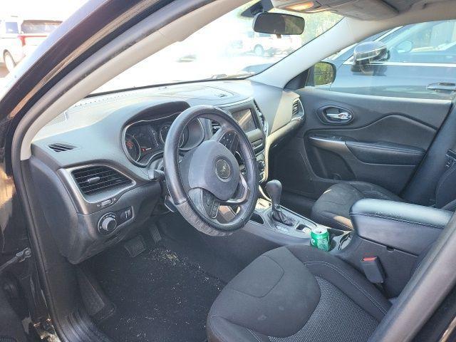 used 2020 Jeep Cherokee car, priced at $13,997