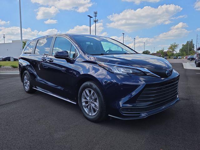 used 2022 Toyota Sienna car, priced at $31,997