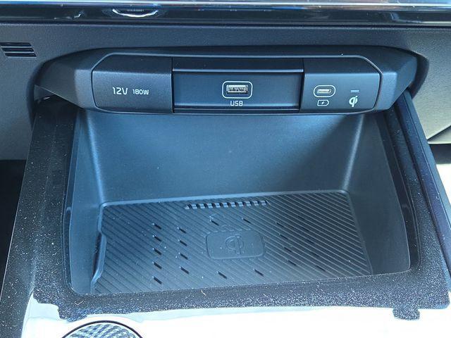 new 2025 Kia Niro Plug-In Hybrid car, priced at $32,674