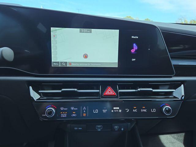 new 2025 Kia Niro Plug-In Hybrid car, priced at $33,053