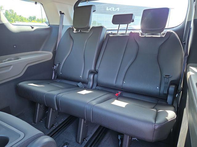 new 2026 Kia Carnival Hybrid car, priced at $48,422