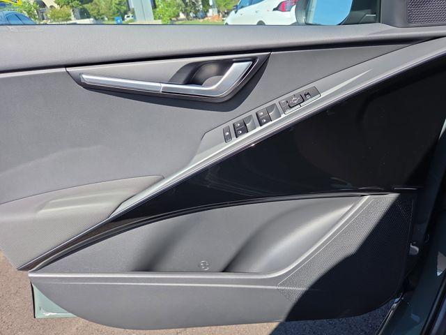 new 2025 Kia Niro Plug-In Hybrid car, priced at $32,674